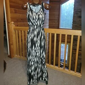 💰⏳️H&M Maxi dress size small